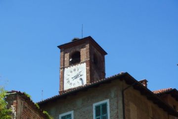 Vista della Torre campanaria da Piazzale antistante la Chiesa di Sam Giorgio Martire